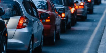 Mbi 1 milion makina qarkullojnë në vend, një në tre shqiptarë ka automjet