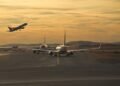 Slotet e aeroporteve, biznesi i padukshëm që vlen dhjetëra milionë euro për kompanitë ajrore