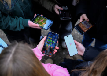 BE do të kufizojë përdorimin e rrjeteve sociale nga fëmijët