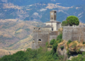 “Gulf News”: Gjirokastra mes destinacioneve më spektakolare në botë