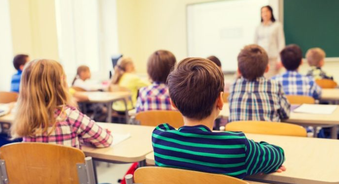 Nis sot regjistrimi për klasat e para dhe të dhjeta, publikohet procedura dhe afati