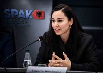 SPAK i merr telefonin Lorena Goxhobellit, sekuestrohen toka në Himarë dhe Livadh