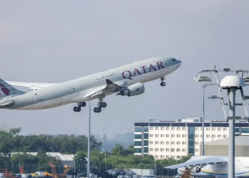 BE shtrëngon rregullat për aviacionin, propozon taksën e re të karbonit