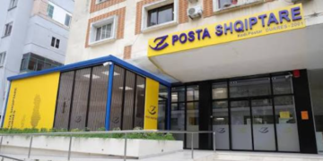 Zhduken 700 mijë euro në Postën e Durrësit, shkarkohet drejtoresha