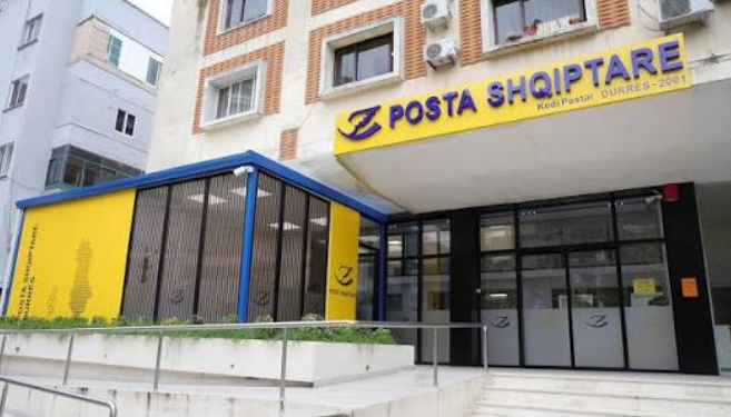 Zhduken 700 mijë euro në Postën e Durrësit, shkarkohet drejtoresha