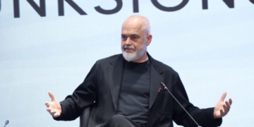 Rama: Forcimi i lekut sukses i ekonomisë shqiptare, analistët s’dinë çfarë flasin