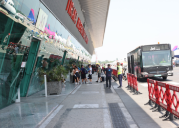 Deri në 56 mijë pasagjerë në ditë, policia plan masash për flukset në aeroportin e Rinasit
