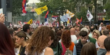 Mbi 130 000 çdo vit, pse po largohen të rinjtë nga vendet e Ballkanit?