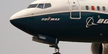 FAA urdhëron kontrollin e 470 avionëve Boeing 737 MAX, dyshime për plasaritje në trupin e avionit