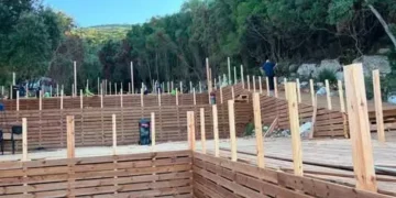 Ndërtuan pa leje në Karaburun, arrestohet Skerdi Dinaj, Olsen Sherifaj në kërkim