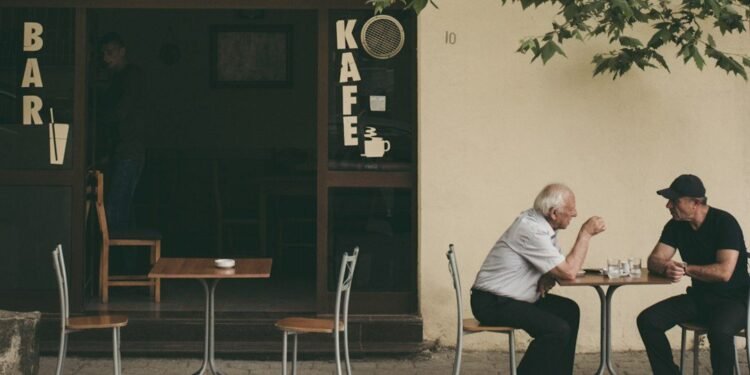 “Gjeografia e pabarazisë”: Kriza që po prodhon shpopullimi i periferisë në Shqipëri