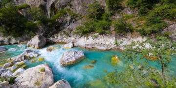 Media spanjolle: Shqipëria, destinacioni ekonomik i Europës, po fiton gjithnjë e më shumë vëmendje turistike