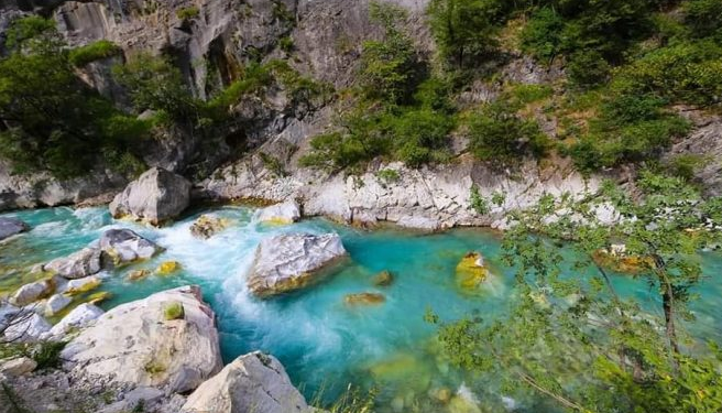 Media spanjolle: Shqipëria, destinacioni ekonomik i Europës, po fiton gjithnjë e më shumë vëmendje turistike