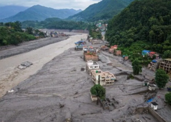 Nepali kërkon nga Meta dhe TikTok të heqin përmbajtjet grafike dhe mashtruese të krijuara me IA për përmbytjet