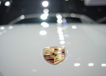 Porsche nënshkruan kontratën 1.5 mld Euro me gjigantin indian