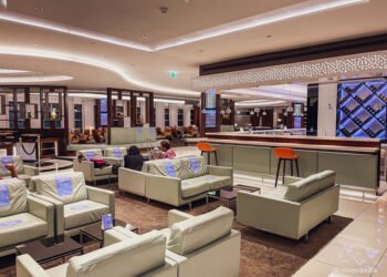Zonat VIP në aeroporte nuk janë vetëm për business class, ja si mund të hyni edhe me një biletë ekonomike