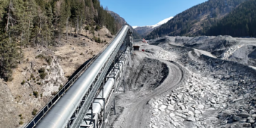 Si po ndërtohet tuneli hekurudhor më i gjatë në botë në Alpet austriake, ndërsa natyra përgatitet të rilindë
