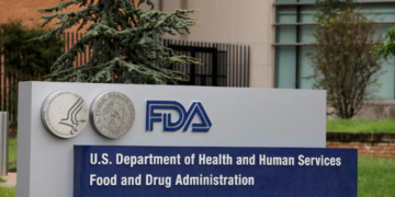 FDA miraton vaksinën e parë kundër gripit me teknologji mRNA të Moderna