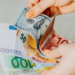 Nuk ndalet “fundosja” e Euros, prek nivelin më të ulët historik