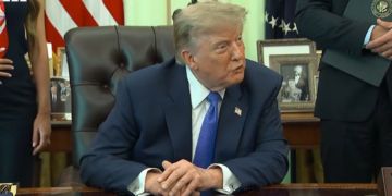 Trump firmos urdhrin për më pak vaksina për fëmijët