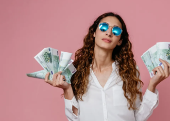 Të dalësh në pension në të 40-at, strategjia që po ndjekin të rinjtë