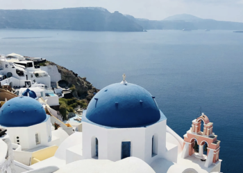 Këto janë destinacionet më të mbingarkuara me turistë në Europë