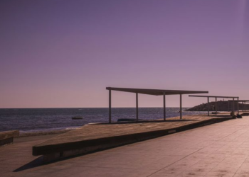 Media amerikane: Durrësi kryeson listën e destinacioneve bregdetare më të përballueshme në Europë