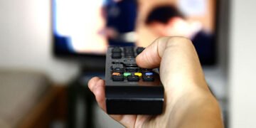 Shqiptarët shohin më pak në Europë TV dhe video online, interes vetëm për lojëra e lajme