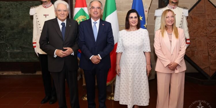 FOTO/ Presidenti Begaj në Itali. Pritet nga Mattarella dhe Meloni. Mbështet kuqezinjtë në Lojërat Mesdhetare