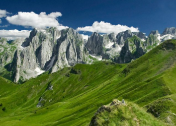 “Independent” rendit Bjeshkët e Nemuna ndër destinacionet më të mira malore në Evropë për një arratisje verore