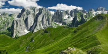 “Independent” rendit Bjeshkët e Nemuna ndër destinacionet më të mira malore në Evropë për një arratisje verore