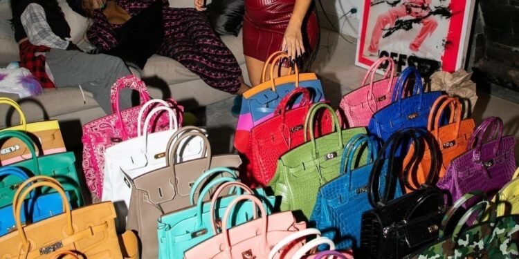 Hermès Birkin po humbet ekskluzivitetin?