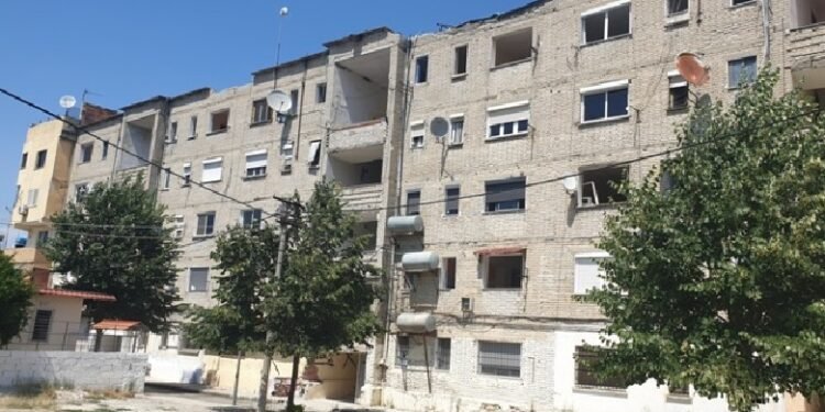Kadastra tregon hapat për regjistrimin e banesave para ’91 dhe oborreve përmes e-Albania