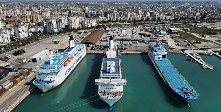 Anijet tregtare nën kontroll për ndotjen, gjoba deri në 4 milionë lekë dhe ndalim në porte