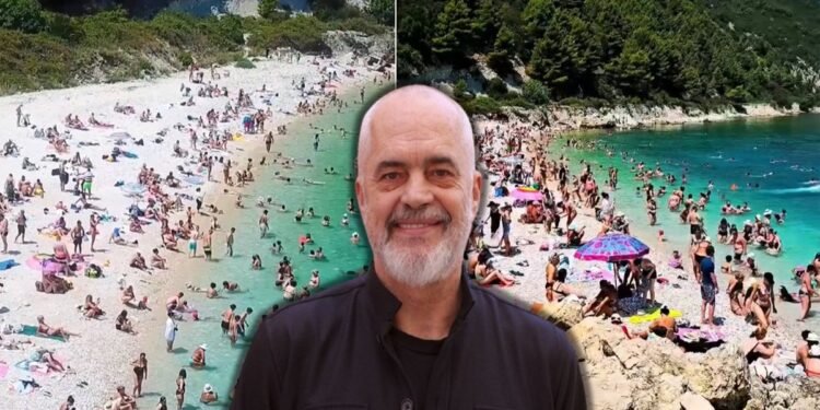 Në mes të sezonit turistik, qeveria urdhëron ndërprerjen e punimeve në zonat bregdetare dhe turistike