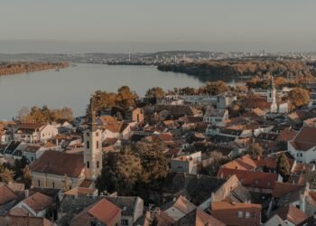 Pse emigrantët preferojnë demokracitë dhe lënë pas shtetet joliberale