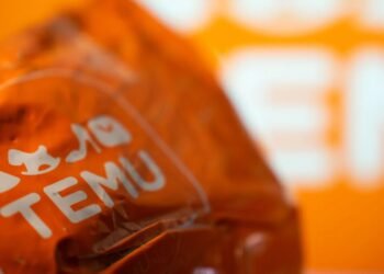 Frenohet “vrulli” i TEMU, AKEP: Dërgesat ndërkombëtare bien me 52% në Shqipëri