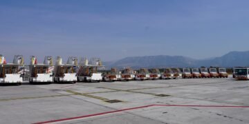 FOTO/ Aeroporti Ndërkombëtar i Tiranës investon 2 milionë euro në 46 mjete të reja për operimet në pistë