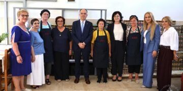 Presidenti Begaj viziton Përmetin, vlerëson zhvillimin e turizmit dhe investimet lokale