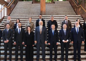 Para dhe pushtet, borde dhe kompani të lakmuara. Ja ku punojnë familjarët e ministrave!
