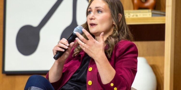 Gruaja më e fuqishme e Inteligjencës Artificiale i trembet krijimit të saj: Kush është Daniela Amodei