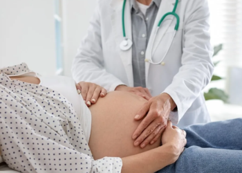 Nivelet e vitaminës B12 te të dy prindërit lidhen me rrezikun e defekteve të lindjes te foshnja