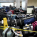 Ku shkojnë valixhet e humbura në aeroport?
