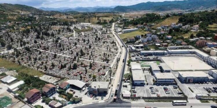 Zgjerohen varrezat e Sharrës, projekt i ri në jug të kompleksit, parashikohen murale