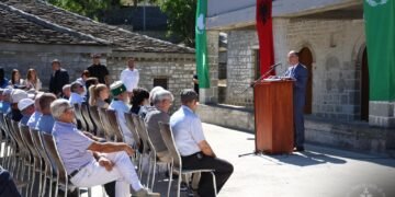 Presidenti Begaj nga Teqeja e Frashërit: Vatër e dijes, identitetit dhe atdhedashurisë