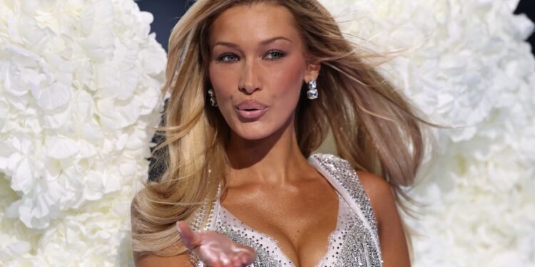 Victoria’s Secret rrit shitjet, por aksionet bien me 10%