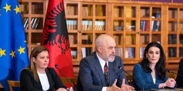 Ndryshimi i ligjit. a po tenton Rama të zbusë masakrën me pronat në Kadastër gjatë epokës së “Dyshes”?