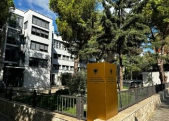 Ngërçi me pagat, punonjësit e Dhomës Civile në Gjykatën e Tiranës bojkotojnë punën