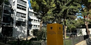Ngërçi me pagat, punonjësit e Dhomës Civile në Gjykatën e Tiranës bojkotojnë punën
