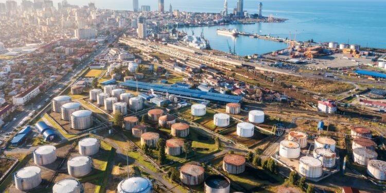 SHBA-ja hedh në treg rezervat strategjike të naftës për të mbajtur çmimet nën kontroll